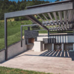 Profitez pleinement de votre terrasse avec une pergola sur mesure